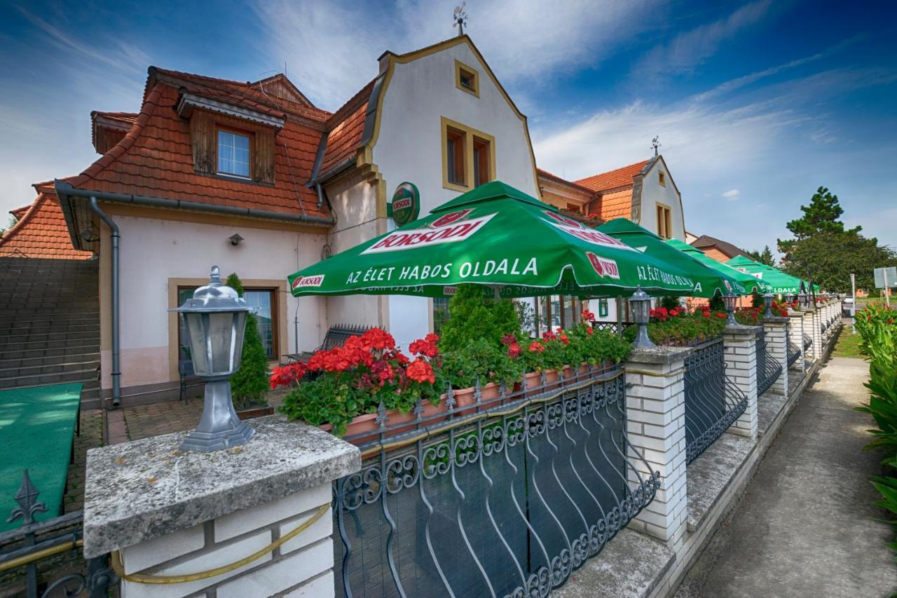 Szelkakas Fogado Es Etterem Bed & Breakfast Bátonyterenye Екстериор снимка